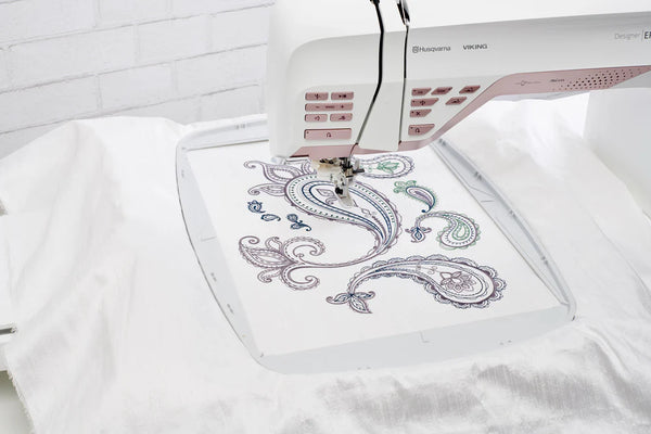 HUSQVARNA® VIKING® DESIGNER™ Imperial broderiramme 360 x 260 mm